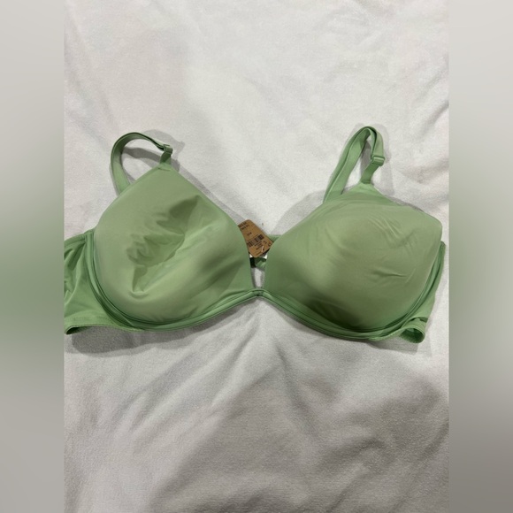 PINK VS Victoria Secret bra light green lightest lined 42C - Picture 1 of 7